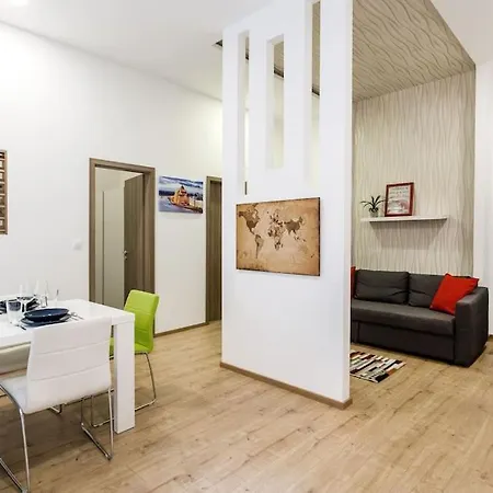 Designer Dream In The Ruin Bar District W A/c Apartment *